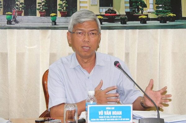 Ông Võ Văn Hoan chủ trì họp báo - Sputnik Việt Nam