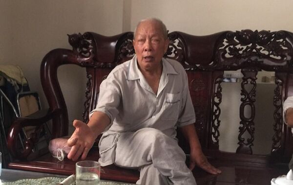 Dù vẫn sống khoẻ mạnh nhưng vợ chồng ông Đỗ Văn Hợp (trú tại phường Nhật Tân, quận Tây Hồ, Hà Nội) đã bị khai tử từ năm 2006. - Sputnik Việt Nam