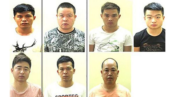 Nhóm khách Trung Quốc du lịch chui  - Sputnik Việt Nam