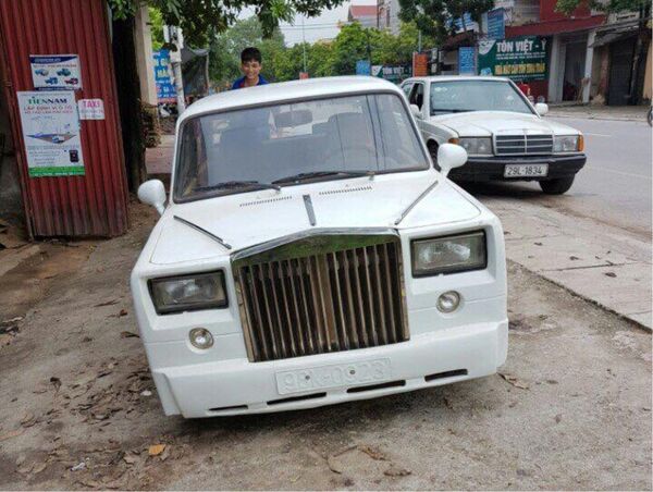 Lada độ Rolls-Royce Phantom taị Bắc Giang gây sự chú ý - Sputnik Việt Nam
