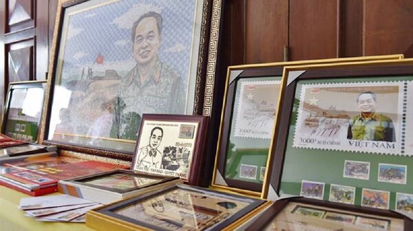 Bộ tem bưu chính “Đại tướng Võ Nguyên Giáp - Sputnik Việt Nam