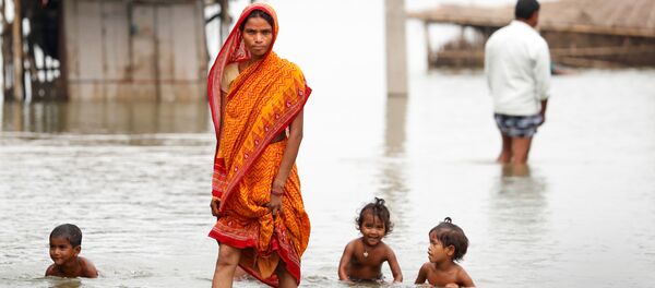 Lại là Ấn Độ. Trong ngôi làng bị ngập lụt ở bang Bihar. - Sputnik Việt Nam