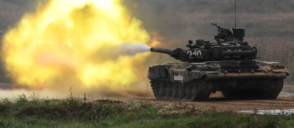 Xe tăng T-90 trong thời gian trình diễn thuộc khuôn khổ Diễn đàn kỹ thuật-quân sự quốc tế Quân đội-2017. - Sputnik Việt Nam
