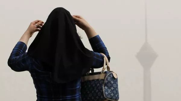 Cô gái Iran - Sputnik Việt Nam