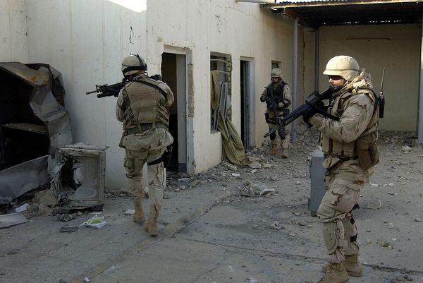 Mánh lới quỷ quyệt lớn nhất trong lịch sử: Thành quả của chiến dịch “Tự do Iraq” - Sputnik Việt Nam