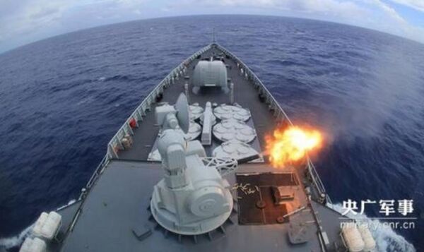 Ngày 24/8/2017, biên đội tàu chiến Hải quân Trung Quốc tiến hành diễn tập trên vùng biển Tây Ấn Độ Dương. - Sputnik Việt Nam