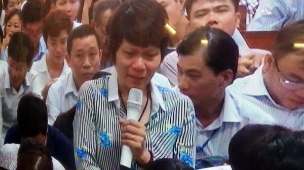 Bị cáo Nguyễn Thị Thu Ba - nguyên giám đốc khối Ngân hàng bán lẻ OceanBank bật khóc trước tòa  - Sputnik Việt Nam