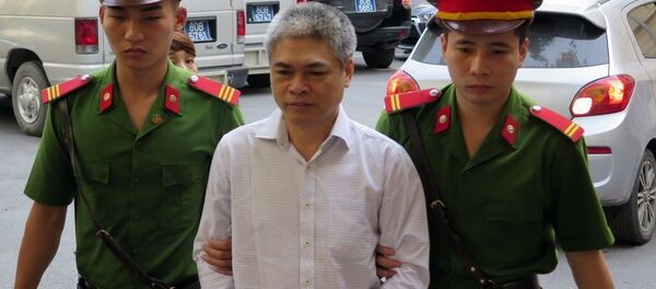 Bị cáo Nguyễn Xuân Sơn đến tòa - Sputnik Việt Nam