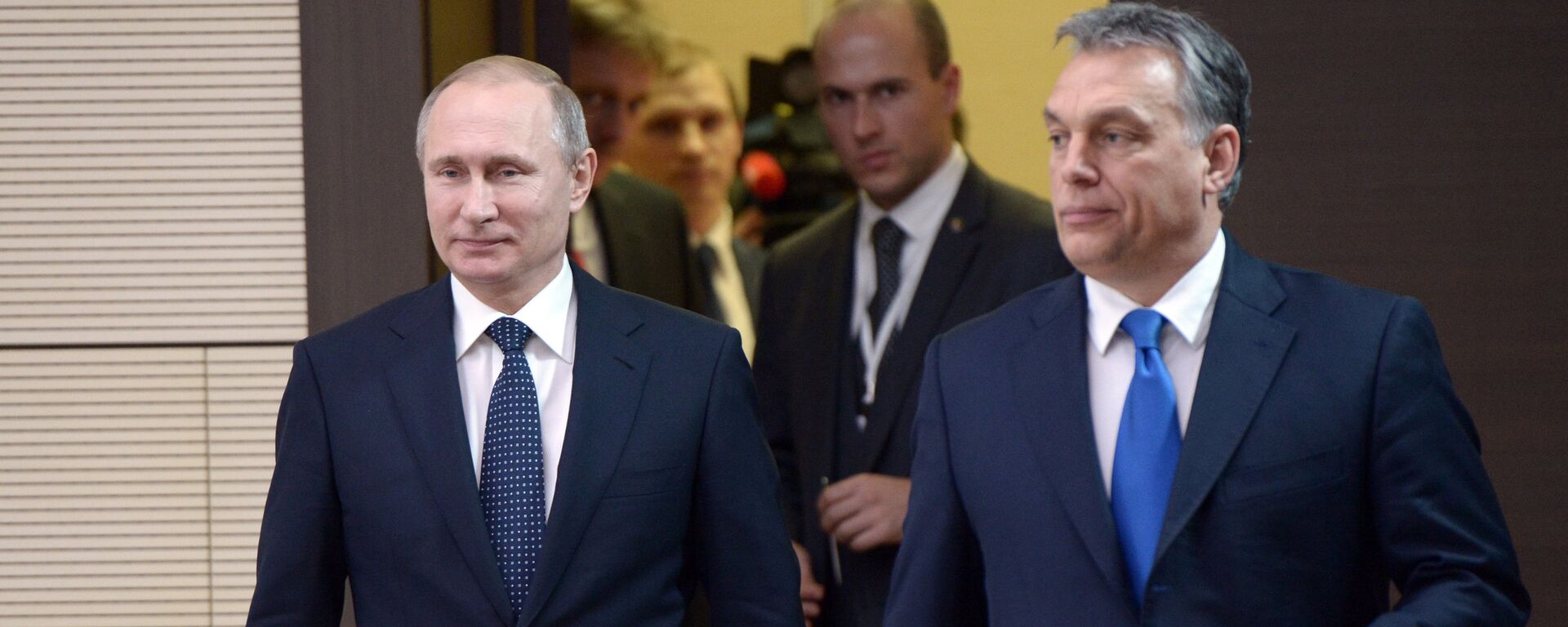 Tổng thống Nga Vladimir Putin với Thủ tướng Hungary Viktor Orban - Sputnik Việt Nam, 1920, 24.07.2022