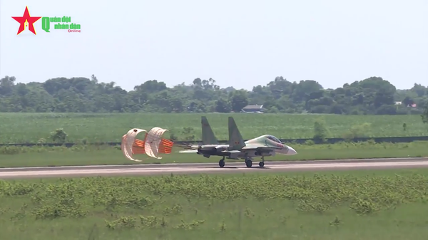 Không quân Việt Nam vừa tổ chức thành công cuộc diễn tập phối hợp diệt mục tiêu  - Sputnik Việt Nam