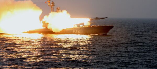 Tàu tên lửa lớp Molniya thực hiện bắn pháo - Sputnik Việt Nam