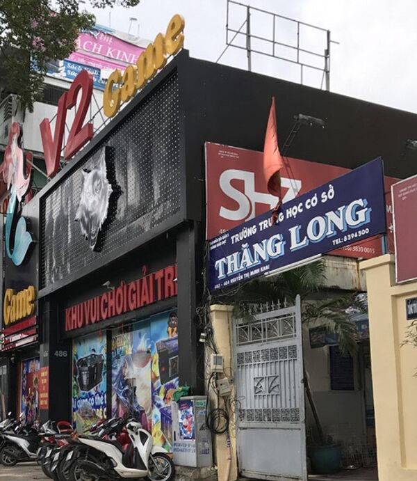 “Ổ” bạc núp bóng “khu vui chơi giải trí” sát vách trường học - Sputnik Việt Nam