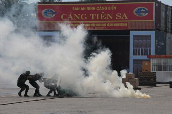 Lực lượng chống khủng bố tiếp cận các mục tiêu giả định - Sputnik Việt Nam