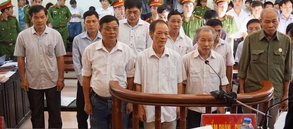 Các bị cáo tại phiên tòa sơ thẩm - Sputnik Việt Nam