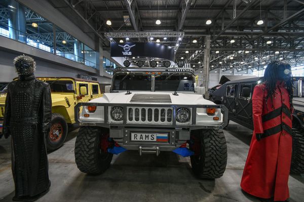 Tất nhiên, một cuộc triển lãm như vậy không thể thiếu Humvee H1 … - Sputnik Việt Nam