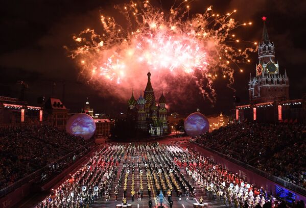 Lễ khai mạc Festival quân nhạc quốc tế Tháp Spasskaya lần thứ 10 tại Moskva - Sputnik Việt Nam