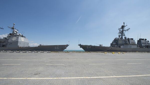 USS Hue City (CG 66), USS Carney (DDG 64) - Sputnik Việt Nam