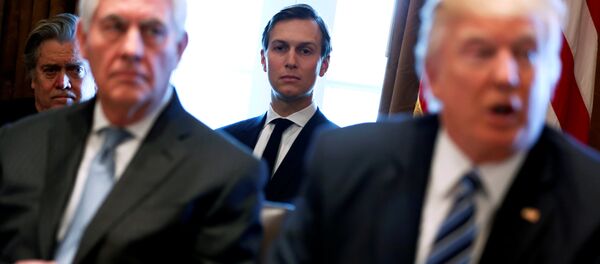 White House advisors Jared Kushner and Steve Bannon look on as U.S. President Donald Trump (R), flanked by Secretary of State Rex Tillerson (2nd L), holds a cabinet meeting at the White House in Washington, U.S. - Sputnik Việt Nam