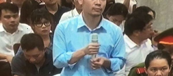 Đại án OceanBank: Nguyễn Xuân Sơn chi tiền tỷ mua hộ nhà cho TGĐ Đỗ Văn Hậu? - Sputnik Việt Nam