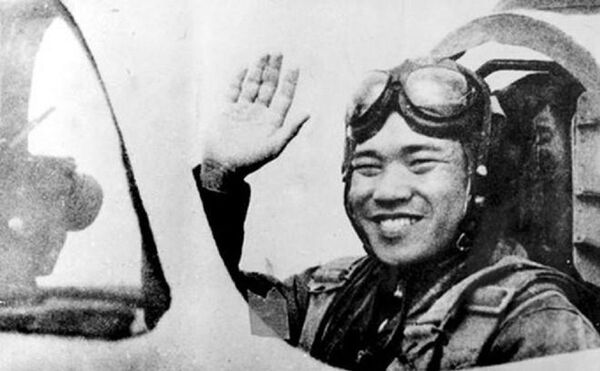 Phi công Ngô Đức Mai. Phi công Ngô Đức Mai. - Sputnik Việt Nam