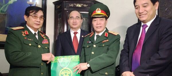 Thăm, chúc mừng Thiếu tướng Anh hùng lực lượng vũ trang Lê Mã Lương - Sputnik Việt Nam