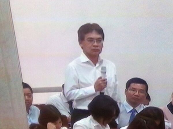 Ông Từ Thành Nghĩa - TGĐ Vietsovpetro trả lời HĐXX - Sputnik Việt Nam