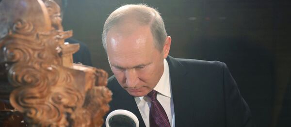 Tổng thống LB Nga Vladimir Putin tại triển lãm văn hoá của Trung Quốc tại Hạ Môn - Sputnik Việt Nam