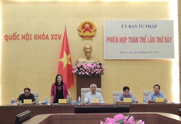 Phiên họp toàn thể của UB Tư pháp diễn ra chiều 5/9 Phiên họp toàn thể của UB Tư pháp diễn ra chiều 5/9 - Sputnik Việt Nam