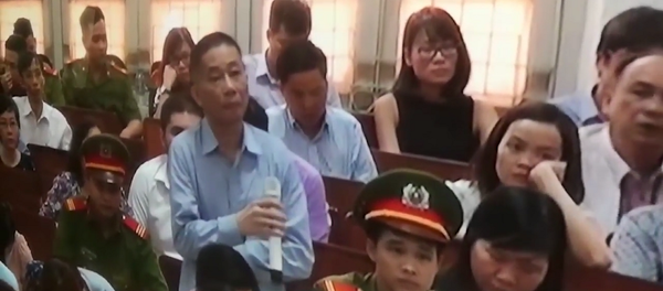 Nguyên kế toán trưởng PVN thừa nhận cầm tiền khủng Nguyên kế toán trưởng PVN thừa nhận cầm tiền khủng - Sputnik Việt Nam