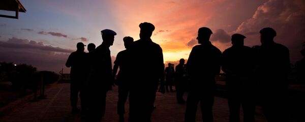 Силуэты миротворцев ООН - Sputnik Việt Nam