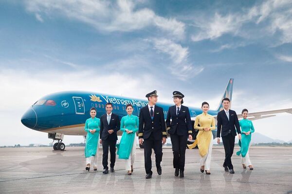 Hàng loạt máy bay Vietnam Airlines rách lốp ở sân bay Nội Bài - Sputnik Việt Nam