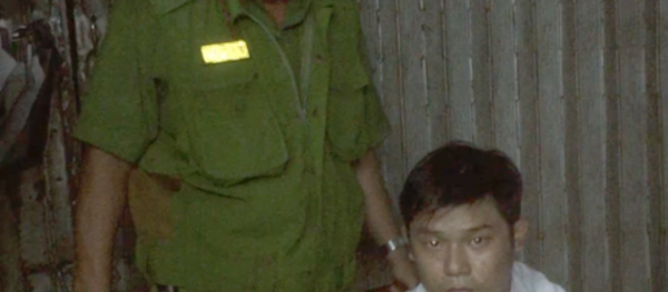 Cảnh sát 113 khống chế Duy - Sputnik Việt Nam