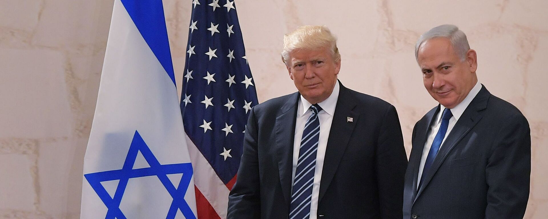 Tổng thống Hoa Kỳ Donald Trump với Thủ tướng Israel Benjamin Netanyahu - Sputnik Việt Nam, 1920, 29.09.2025