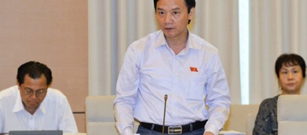 Chủ nhiệm Nguyễn Khắc Định: Ông bé xử lý ông to là rất khó - Sputnik Việt Nam