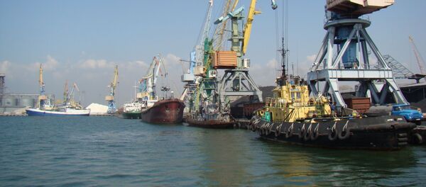 Бердянский морской торговый порт на Азовском море, Украина - Sputnik Việt Nam