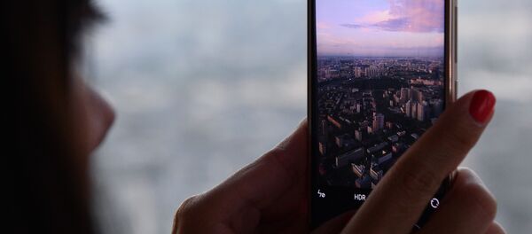 Cô gái chụp ảnh panorama thành phố trên tầng 89 của Tháp Liên bang Đông ở Moscow City, nơi mà đài quan sát cao nhất Châu Âu”PANORAMA-360” đang được xây dựng Cô gái chụp ảnh panorama thành phố trên tầng 89 của Tháp Liên bang Đông ở Moscow City, nơi mà đài quan sát cao nhất Châu Âu”PANORAMA-360” đang được xây dựng - Sputnik Việt Nam
