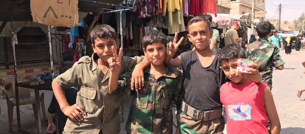 Những đứa trẻ tại Deir ez-Zor - Sputnik Việt Nam
