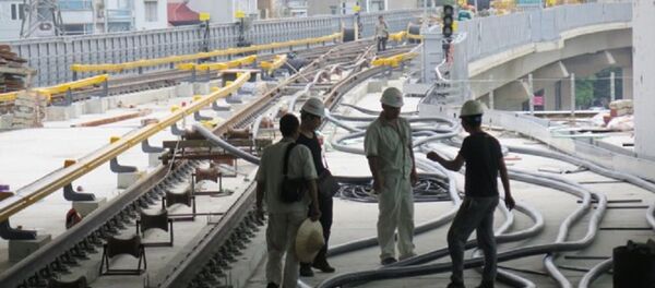 Thi công cầm chừng tại ga Láng thuộc tuyến Cát Linh - Hà Đông. - Sputnik Việt Nam