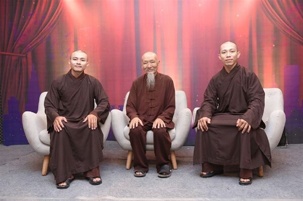 Theo Hòa thượng Thích Minh Thiện, Trưởng ban Trị sự GHPGVN tỉnh Long An, hai thí sinh và sư thầy trụ trì chùa Bồng Lai - Hòa thượng Thích Tâm Đức là nhà tu giả danh. - Sputnik Việt Nam