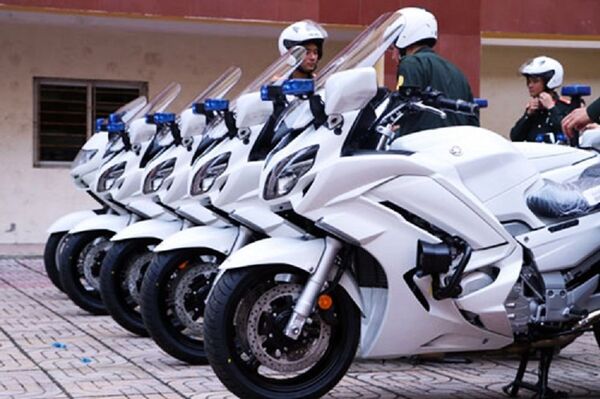 Soi dàn môtô “khủng” Yamaha FJR1300P của Bộ Công An Soi dàn môtô “khủng” Yamaha FJR1300P của Bộ Công An - Sputnik Việt Nam
