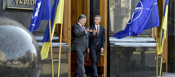Petro Poroschenko với Jens Stoltenberg - Sputnik Việt Nam