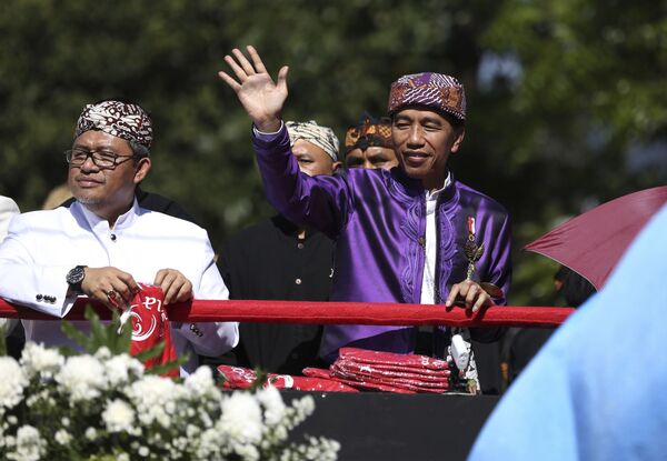 Mỹ đang cố gắng cản trở quan hệ quân sự giữa Trung Quốc và Indonesia? Mỹ đang cố gắng cản trở quan hệ quân sự giữa Trung Quốc và Indonesia? - Sputnik Việt Nam