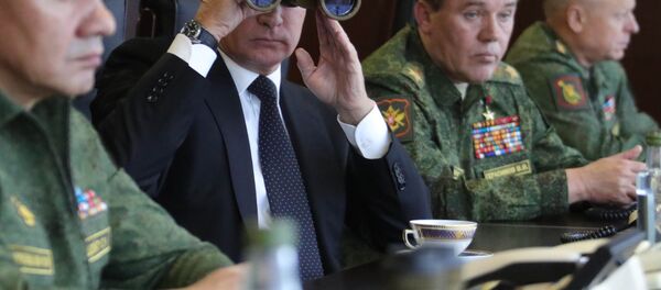 Tổng thống Nga Vladimir Putin thị sát kiểm tra hoạt động của lực lượng vũ trang Quốc gia Liên minh Nga-Belarus - Sputnik Việt Nam