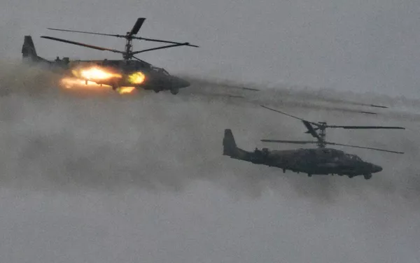 Trực thăng Ka-52M «Alligator» thực hiện chuyến bay đầu tiên sau nâng cấp Trực thăng Ka-52M «Alligator» thực hiện chuyến bay đầu tiên sau nâng cấp - Sputnik Việt Nam