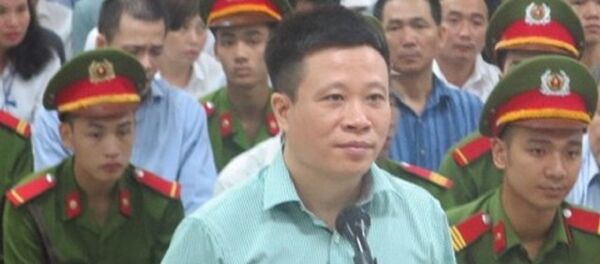 Cựu Chủ tịch Oceanbank - Hà Văn Thắm tự bào chữa trước tòa - Sputnik Việt Nam