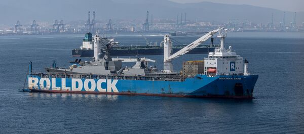 Tàu Rolldock Star (Hà Lan) chở theo chiến hạm Gepard 3.9 của Hải quân Việt Nam (trước đó mang số hiệu tạm 486). Tàu Rolldock Star (Hà Lan) chở theo chiến hạm Gepard 3.9 của Hải quân Việt Nam (trước đó mang số hiệu tạm 486). - Sputnik Việt Nam