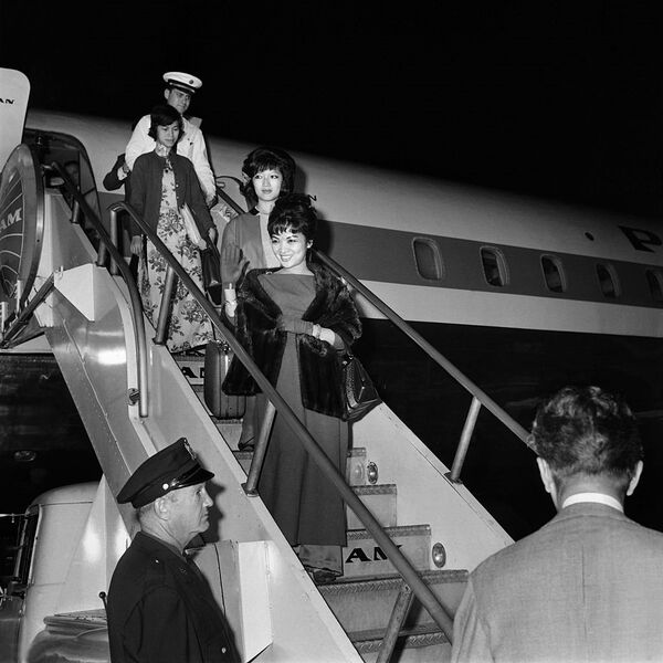 Bà Trần Lệ Xuân và con gái Lệ Thủy Bà Trần Lệ Xuân và con gái Lệ Thủy - Sputnik Việt Nam