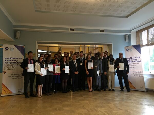 Khóa đào tạo đặc biệt do Rosatom tổ chức cùng với Cơ quan Năng lượng nguyên tử quốc tế (IAEA). - Sputnik Việt Nam