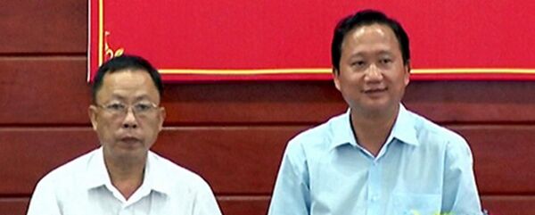 Ông Chánh (phải) là người xin Trịnh Xuân Thanh về Hậu Giang. - Sputnik Việt Nam