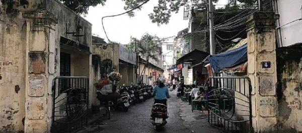 Hãng phim truyện Việt Nam đang nằm trên khu đất rộng hơn 5.000 mét vuông tại số 4 đường Thuỵ Khuê. Hãng phim truyện Việt Nam đang nằm trên khu đất rộng hơn 5.000 mét vuông tại số 4 đường Thuỵ Khuê. - Sputnik Việt Nam